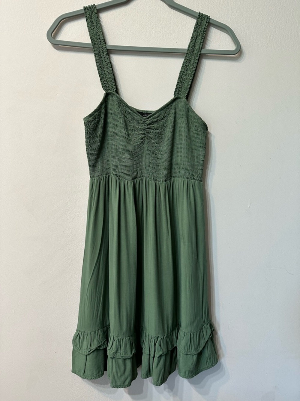 FOREVER 21 Green Smocked Ruffle Sundress Sleeveless V-Neck Short S